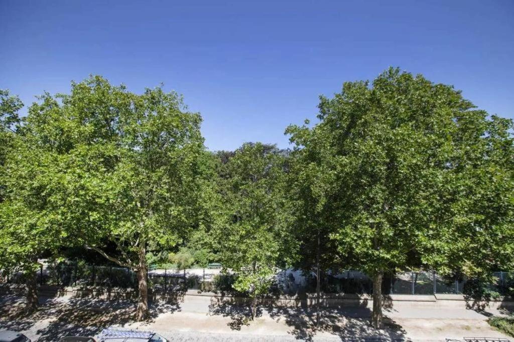 Ferienwohnung Luxury Paris La Vie En Rose Jacuzzi Terrasse Parking Exterior foto