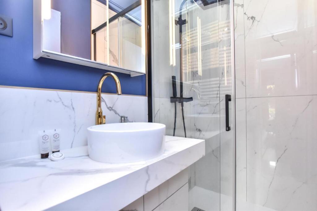 Ferienwohnung Luxury Paris La Vie En Rose Jacuzzi Terrasse Parking Exterior foto